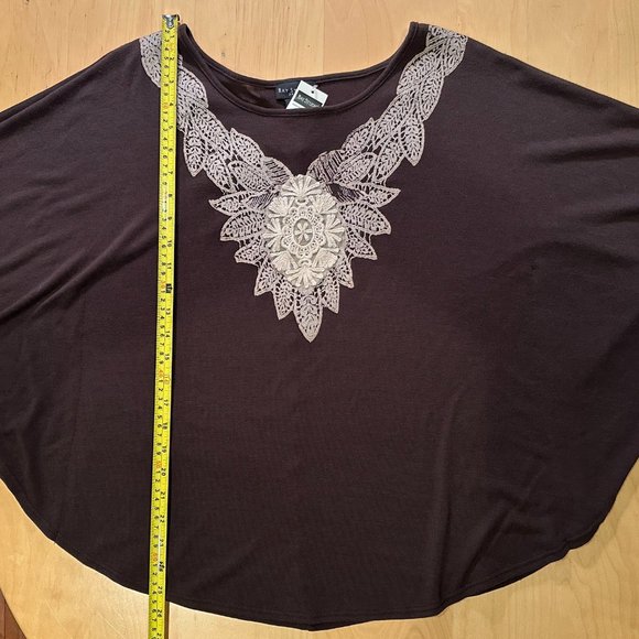 NWT Bay Studio Embroidered Brown Batwing Sleeve Poncho-Style Top Petite Medium - Picture 12 of 14